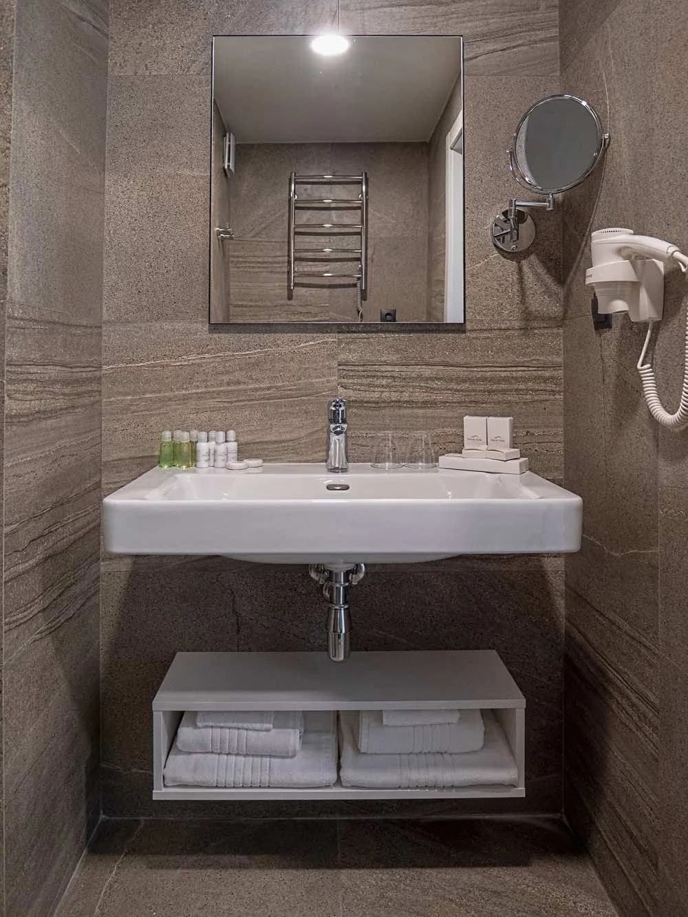 Favor Park Hotel 2