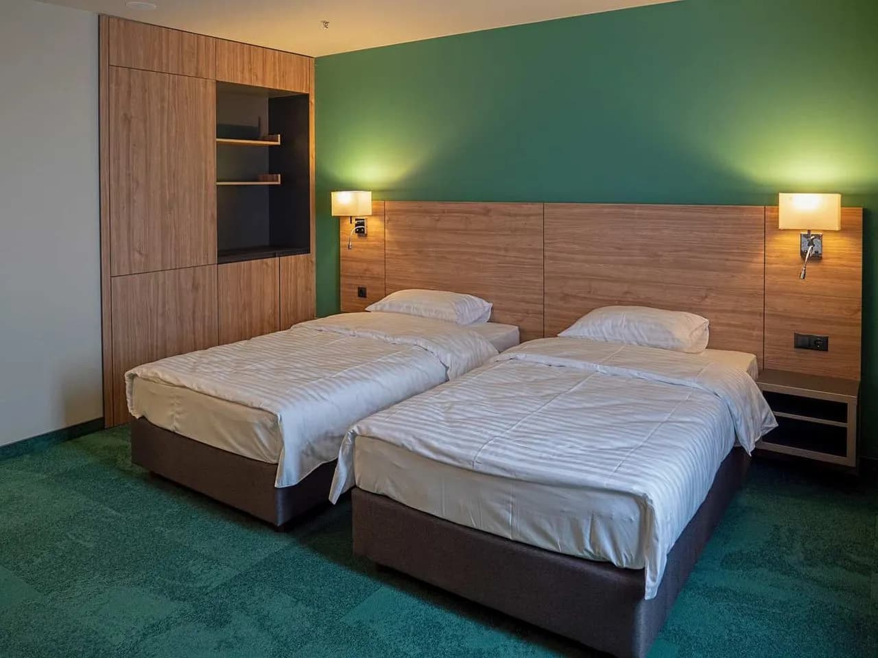 Favor Park Hotel 6