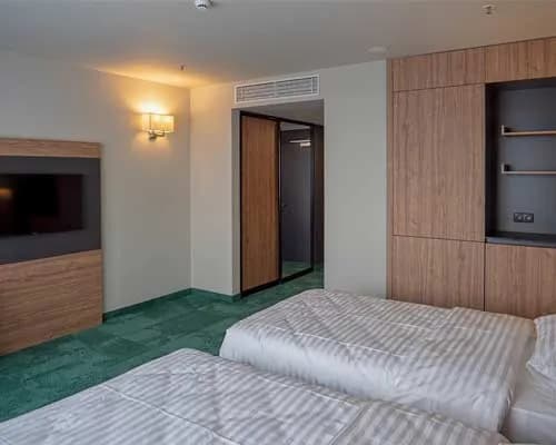 Favor Park Hotel 10